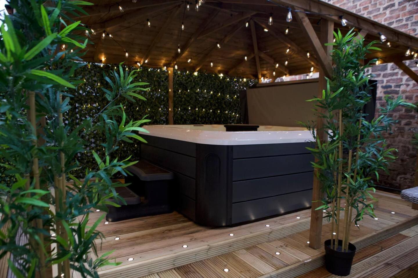Romance On The Rows - Hot Tub City Centre Chester Exterior foto