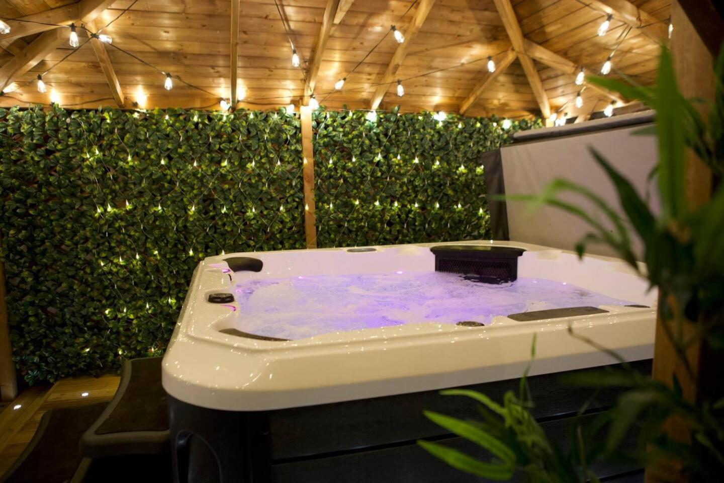 Romance On The Rows - Hot Tub City Centre Chester Exterior foto